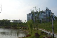 south_campus_2_spring_2020_greenery_28