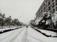 south_campus_2_winter_jan_2018_snow_road_5